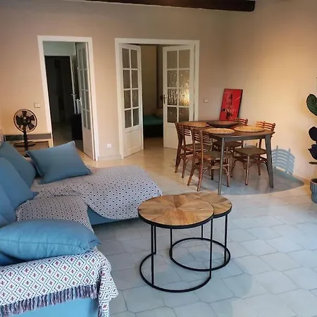 Relaxing 2p In Front Of A Lovely Garden Apartment Nizza